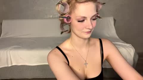 Vanessa online show from April 20, 6:16 am