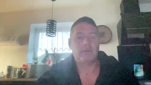 guil0 online show from October 2, 9:41 am