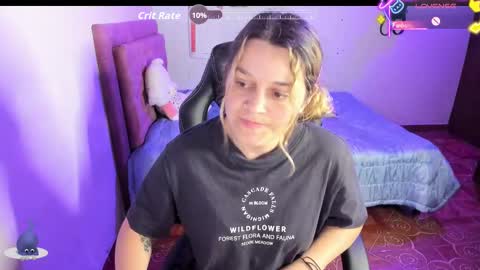 Hello Im Julieta Im 25 years old welcome to my room have fun and be happy. online show from September 11, 4:58 am