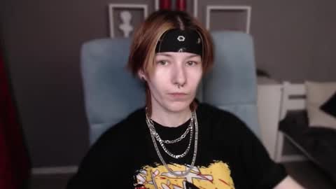 guitarandangell online show from February 17, 10:25 am