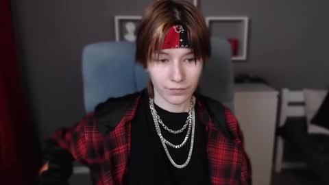 guitarandangell online show from January 6, 5:39 pm