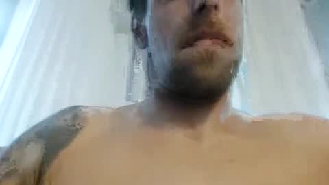 gunnarssonbenni33 online show from August 3, 9:54 pm