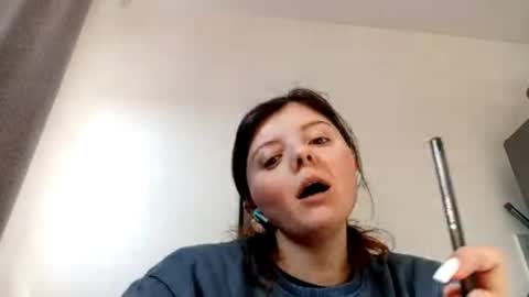 Alana online show from April 20, 2:31 pm