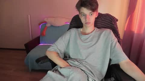 guy_liam1 online show from October 1, 3:11 pm