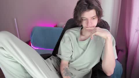 guy_liam1 online show from February 26, 8:17 am