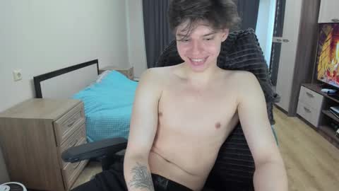 guy_liam1 online show from February 14, 8:17 am