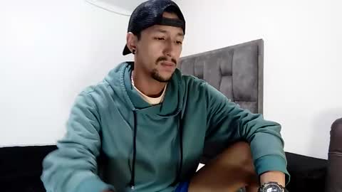 karim online show from February 18, 7:43 am