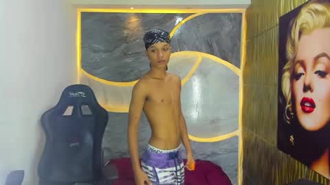 guys_hard_cock online show from April 11, 7:45 am