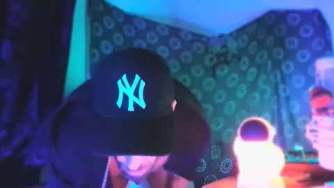 guyst049 online show from February 25, 11:41 pm