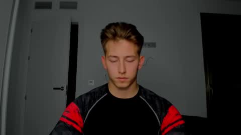 Oliver online show from January 12, 9:11 pm