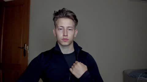 Oliver online show from February 6, 8:02 pm