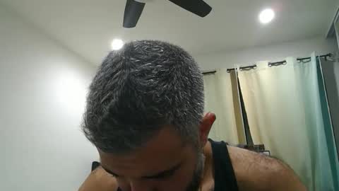 h0nest84 online show from October 29, 5:53 am