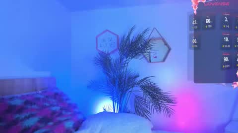 Hadid online show from March 17, 7:52 pm