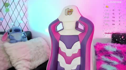 Hadid online show from October 9, 8:25 pm