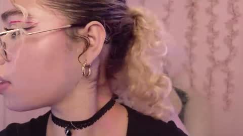 Haely online show from May 29, 4:32 am