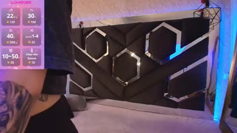 Haely online show from November 2, 8:53 pm