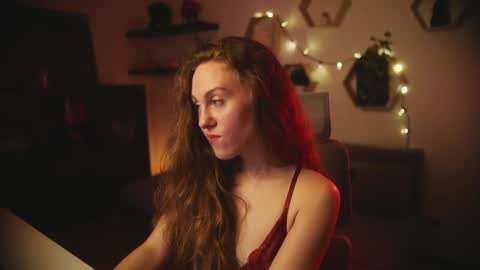 hahayessihaveone online show from October 15, 7:47 pm