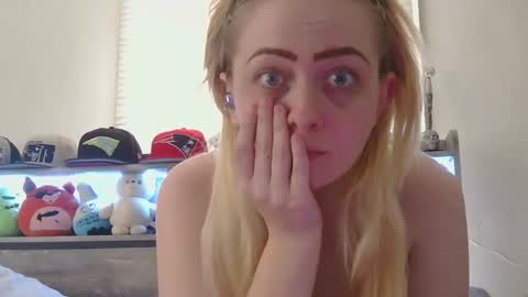 Hailey and d online show from March 3, 9:22 pm