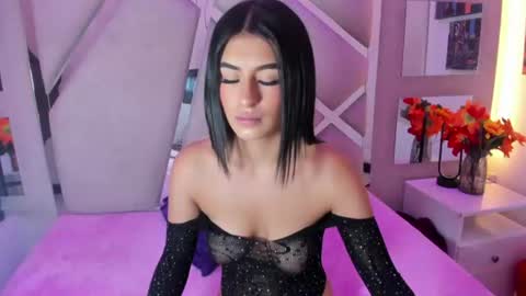Hailey Petite online show from July 25, 2:59 pm