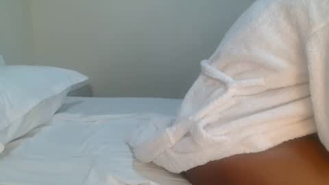 Snapshot of hairy_squiter chatting on September 25, 4:30 am Zaraha online show from September 25, 4:30 am