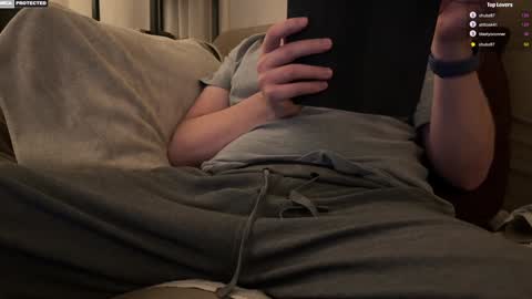 Snapshot of hairybelly818 chatting on December 4, 8:06 am Hairy Belly online show from December 4, 8:06 am