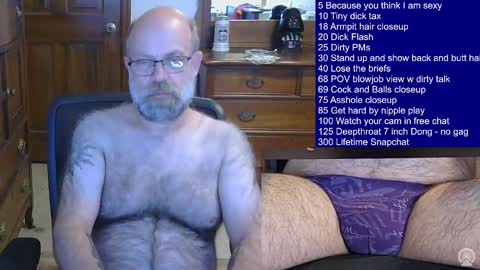 HairyDaddyBear69 online show from September 12, 2:52 pm