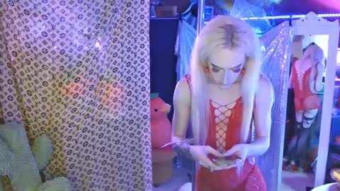 halovalentine online show from March 8, 12:44 am