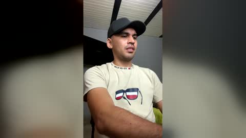 hamiltong12 online show from December 16, 4:41 am