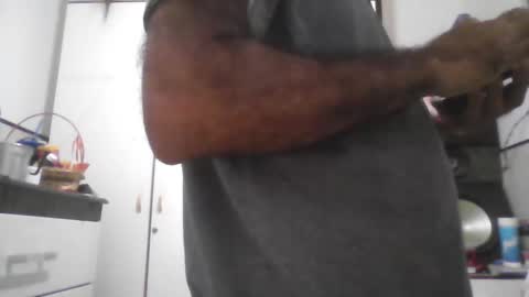 King Of Love online show from February 9, 8:40 am