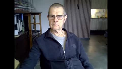 Prefer men 80 online show from March 25, 9:05 am