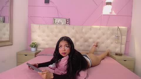 Hamvanessa  online show from March 5, 12:14 pm