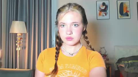 hanahwoods online show from February 23, 8:55 pm