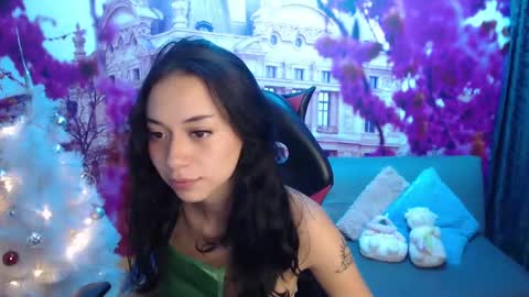 Hanaku  online show from December 13, 8:25 pm