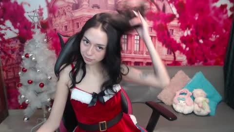 Hanaku  online show from December 15, 5:20 pm