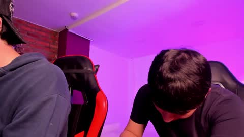 leonardfarrucknick and otis online show from March 30, 1:00 pm