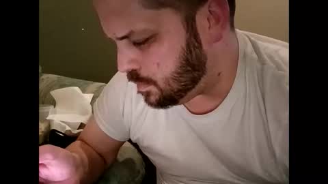 Handsomedaddy198923 online show from April 12, 7:45 am