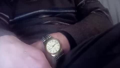 handsumload_11 online show from February 11, 10:30 am