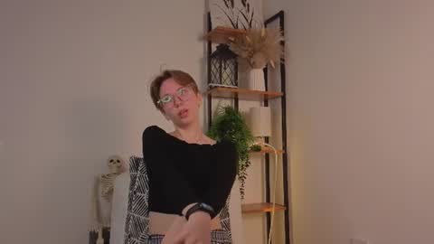 Nora online show from July 19, 1:30 am