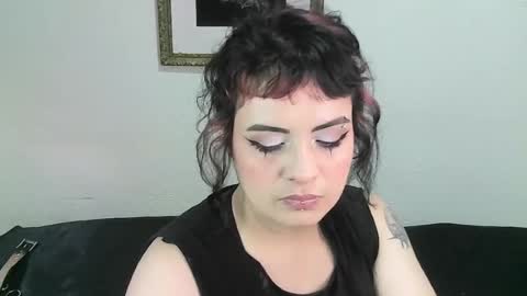 JUANA online show from April 29, 2:33 pm