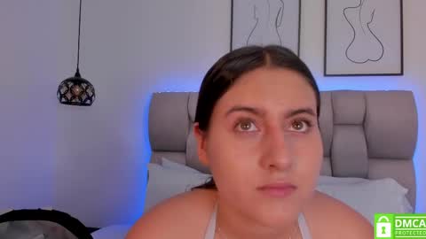 hanna__evans_ online show from May 29, 12:14 pm