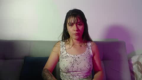 Hanna  online show from May 3, 7:09 pm