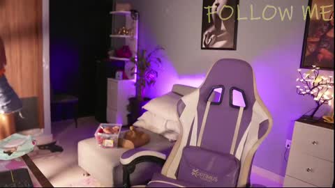 HANNA  online show from September 12, 11:40 pm