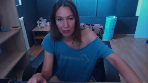 hanna_ha online show from July 14, 7:13 am