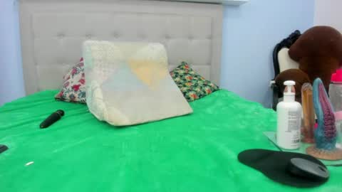 hanna_hornyx20 online show from July 12, 1:31 am