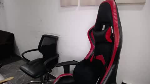 mara online show from April 16, 9:26 pm