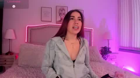 Hanna Klover online show from June 24, 9:55 pm