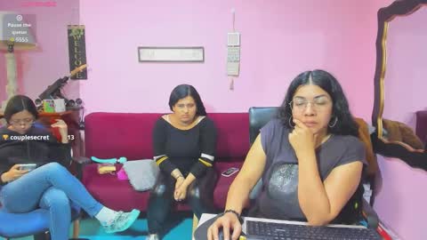 Hanna online show from November 28, 1:29 pm