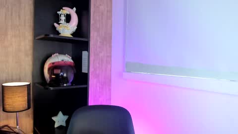 Hanna  online show from May 23, 2:24 pm
