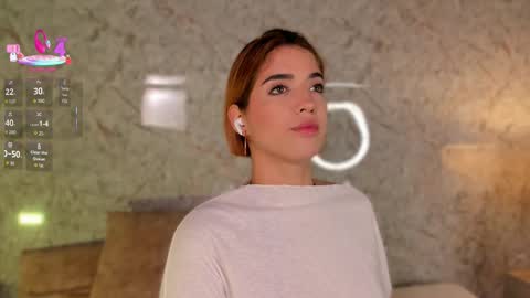 Hanna  online show from March 4, 8:50 pm