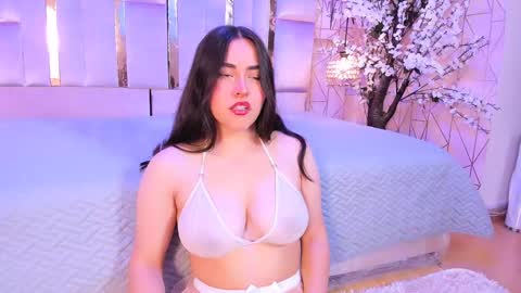 Snapshot of hannacollins_2 chatting on October 7, 1:51 pm Hanna Collins online show from October 7, 1:51 pm